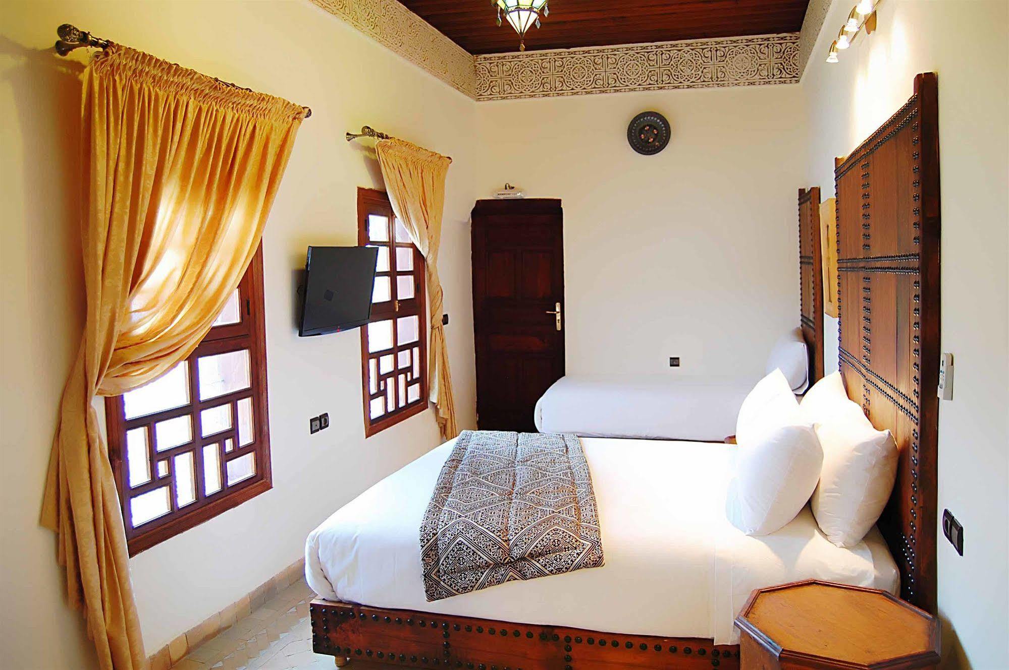 Riad Fes Aicha Ngoại thất bức ảnh